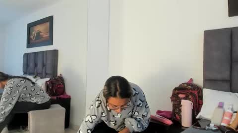 Snapshot of tatiana_valencia chatting on 26, 4, 2026 Tati online show from 26, 4, 2026