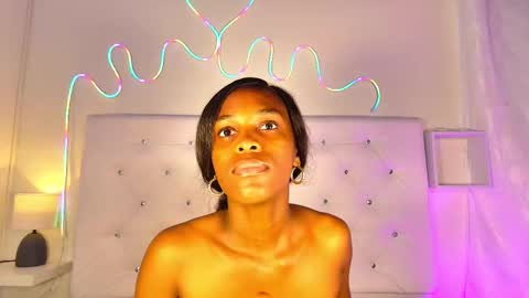 Snapshot of tatixxxvega chatting on 11, 9, 2025 tatix online show from 11, 9, 2025
