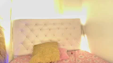 Snapshot of tatixxxvega chatting on 19, 12, 2025 tatix online show from 19, 12, 2025
