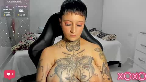 Snapshot of tatoo_girl chatting on 19, 9, 2025 jess online show from 19, 9, 2025