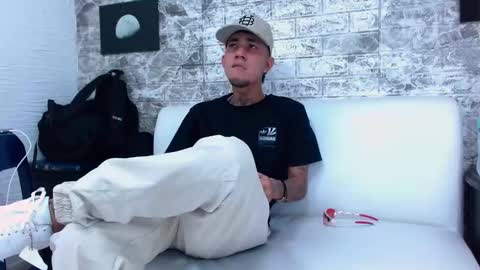 Snapshot of tattoo22_ chatting on 18, 11, 2025 Tattoo online show from 18, 11, 2025