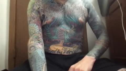 Snapshot of tattooed8in chatting on 26, 11, 2025 tattooed8in online show from 26, 11, 2025