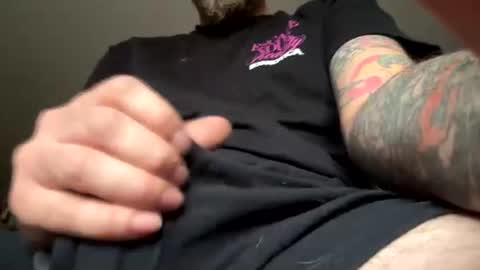 Snapshot of tattooedandsexy25 chatting on 24, 7, 2026 GRIM WOLF online show from 24, 7, 2026