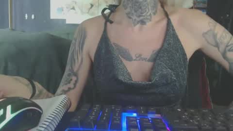 tatuada_safada online show from 6, 11, 2025