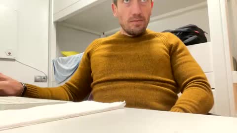 Snapshot of tatuador40 chatting on 25, 12, 2024 Tatuador40 online show from 25, 12, 2024