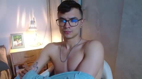 Snapshot of taurus4k chatting on 8, 12, 2024 taurus4k online show from 8, 12, 2024