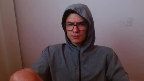 Snapshot of taurus4k chatting on 2, 3, 2025 taurus4k online show from 2, 3, 2025