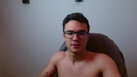 Snapshot of taurus4k chatting on 7, 3, 2025 taurus4k online show from 7, 3, 2025