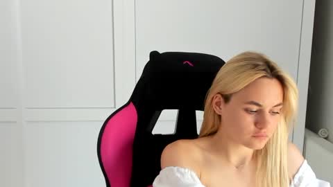 Tay online show from 2, 7, 2026