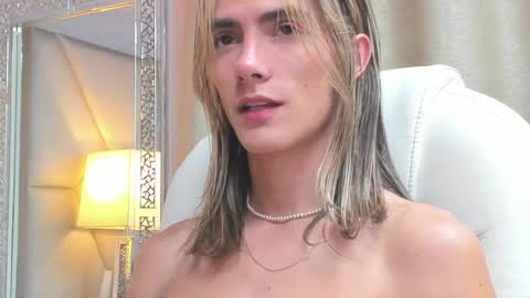 Snapshot of tayler_swift1 chatting on 6, 3, 2025 tayler_swift1 online show from 6, 3, 2025