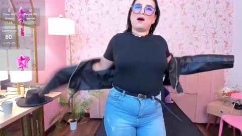 Taylor Bennet online show from 18, 3, 2026