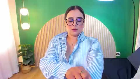 Taylor Bennet online show from 26, 3, 2026