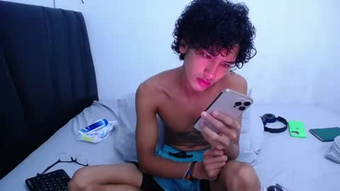 Snapshot of tayronx33 chatting on 8, 2, 2025 Tayron online show from 8, 2, 2025