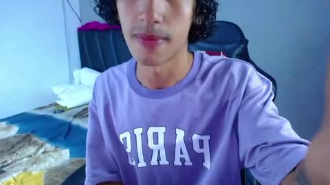 Snapshot of tayronx33 chatting on 20, 5, 2026 Tayron online show from 20, 5, 2026