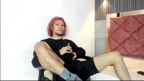 Snapshot of tayson_scott chatting on 7, 1, 2026 Tayson online show from 7, 1, 2026