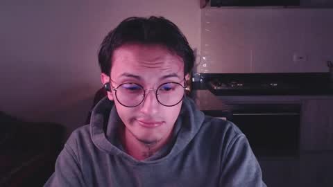 Teo independent model online show from 20, 2, 2025