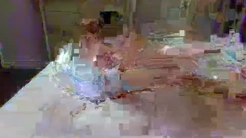 Straight8curious online show from 17, 1, 2025