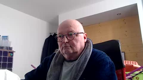 Snapshot of tedy6374 chatting on 16, 11, 2025 tedy6374 online show from 16, 11, 2025