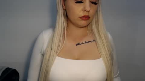 Teeyara  online show from 26, 11, 2025