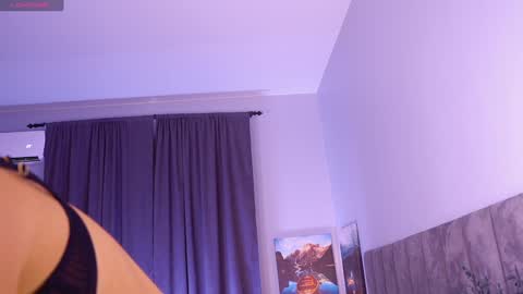 Snapshot of telladreamer_ chatting on 15, 12, 2024 Tella online show from 15, 12, 2024