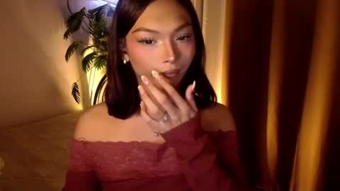 Snapshot of temptation_ashley chatting on 5, 8, 2026 temptation_ashley online show from 5, 8, 2026