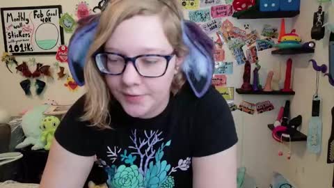 Pixie and Tentacle Overlord online show from 6, 2, 2026