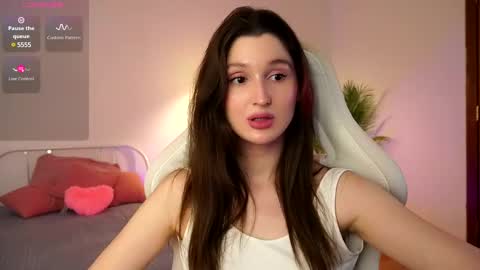 Snapshot of tender_babyy chatting on 5, 3, 2025 Sexy girl Li online show from 5, 3, 2025