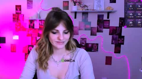 Snapshot of tender_louise chatting on 4, 3, 2026 ur Louise online show from 4, 3, 2026