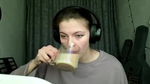 Anny Simpson online show from 3, 2, 2026