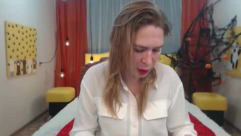 Snapshot of tessadaybreak chatting on 10, 10, 2025 tessadaybreak online show from 10, 10, 2025