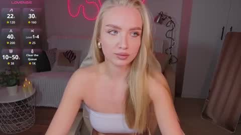 TessaHamilton online show from 24, 2, 2026