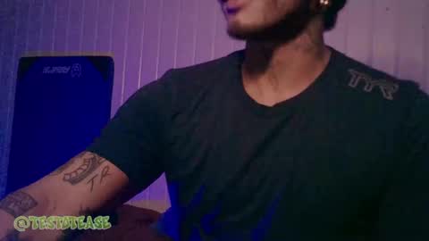 Snapshot of testotease chatting on 26, 9, 2025 Milo online show from 26, 9, 2025