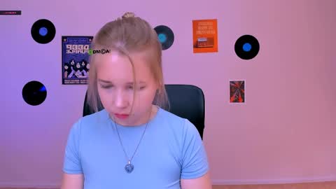 Snapshot of teya_starling chatting on 18, 5, 2026 teya_starling online show from 18, 5, 2026