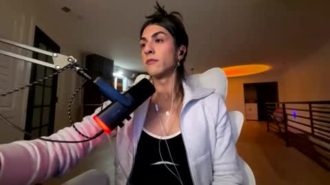 babygirlmami online show from 7, 4, 2026