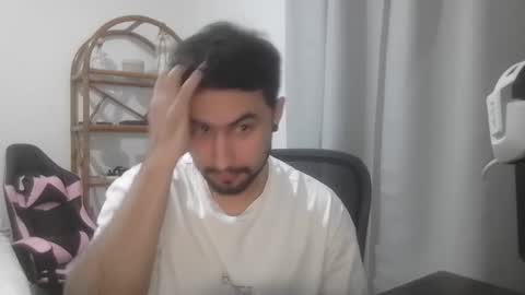 ThaiGuy online show from 8, 10, 2025