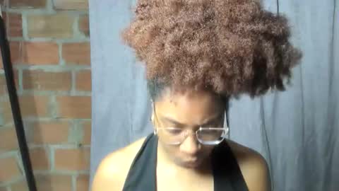 thaimy_ online show from 1, 6, 2026
