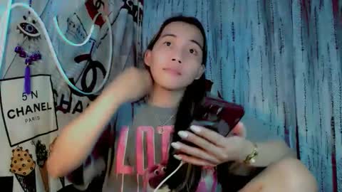 Snapshot of thalia_sunshine chatting on 15, 11, 2025 Thalia online show from 15, 11, 2025