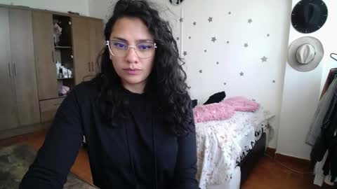    online show from 24, 10, 2025