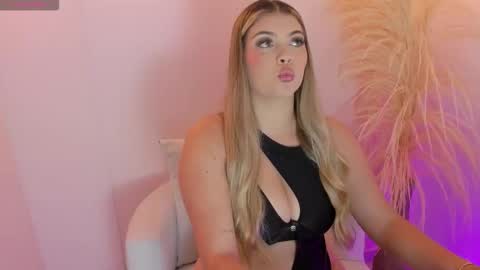 Snapshot of thaliafox_ chatting on 10, 2, 2026 Thalia online show from 10, 2, 2026