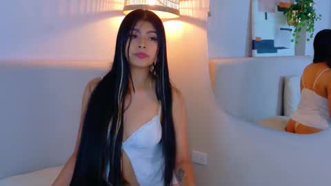 thalianarosse online show from 20, 3, 2026