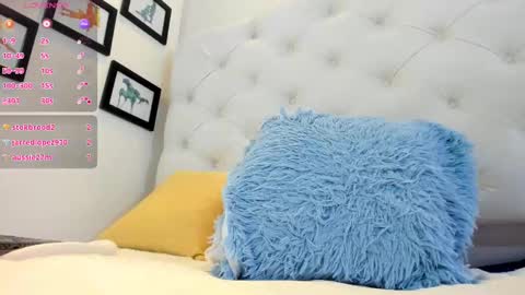 Snapshot of thaliia_gomez chatting on 15, 2, 2025 online show from 15, 2, 2025