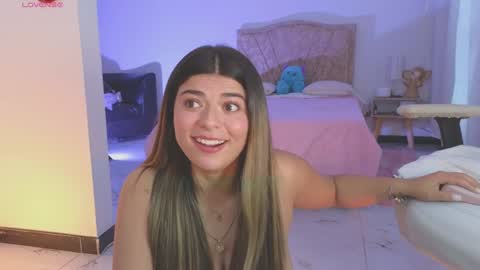 Snapshot of thamy_stark chatting on 17, 12, 2024 Thamara online show from 17, 12, 2024