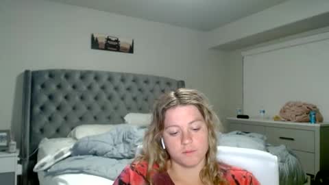 Snapshot of thatprettyblondegirl chatting on 7, 2, 2025 thatprettyblondegirl online show from 7, 2, 2025