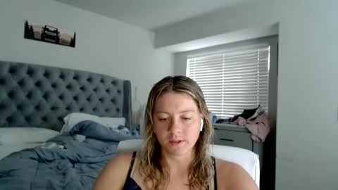 Snapshot of thatprettyblondegirl chatting on 24, 2, 2025 thatprettyblondegirl online show from 24, 2, 2025