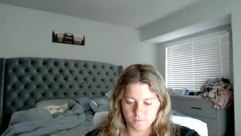 Snapshot of thatprettyblondegirl chatting on 4, 3, 2025 thatprettyblondegirl online show from 4, 3, 2025