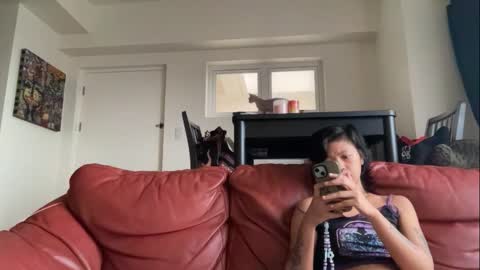 Snapshot of the_emmarouge chatting on 15, 10, 2025 the_emmarouge online show from 15, 10, 2025