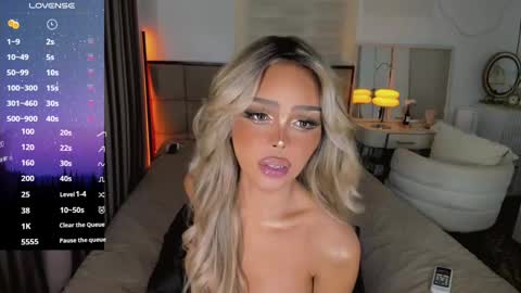 Snapshot of the_enchantressxx chatting on 22, 12, 2024 nabi butterfly online show from 22, 12, 2024