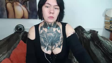 Snapshot of the_ice_woman chatting on 12, 9, 2025 the_ice_woman online show from 12, 9, 2025