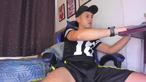 the_skinnyguys online show from 5, 4, 2026