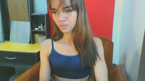 thea121698 online show from 10, 10, 2025